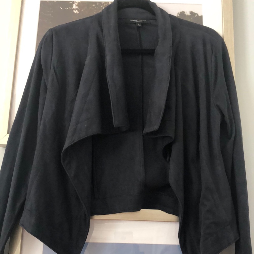 Navy blue blazer. Medium size.